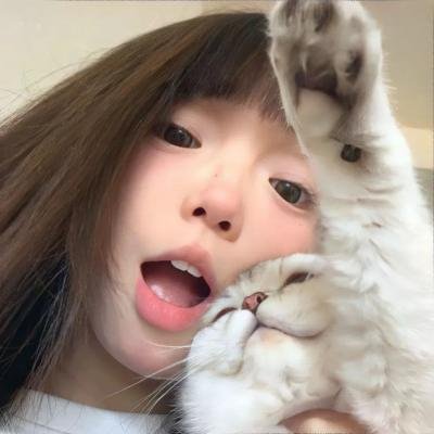 追梦的黎族女娃娃